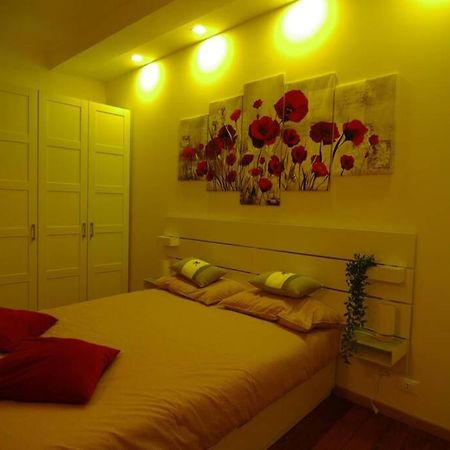 Dolce Eporedia Intero Alloggio Nel Centro Storico Ivrea Ngoại thất bức ảnh