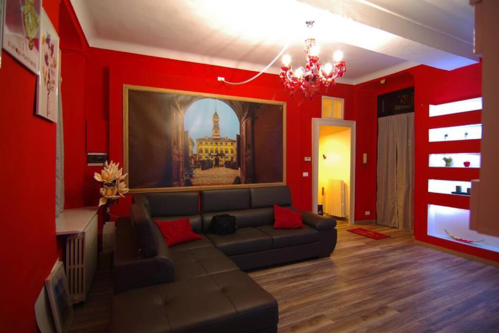 Dolce Eporedia Intero Alloggio Nel Centro Storico Ivrea Ngoại thất bức ảnh