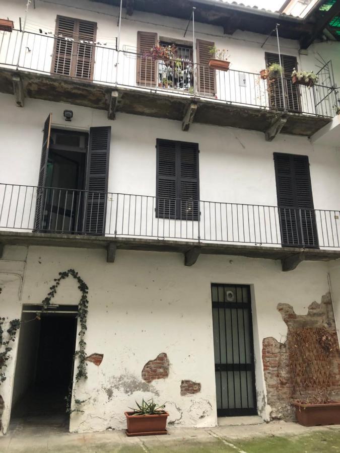 Dolce Eporedia Intero Alloggio Nel Centro Storico Ivrea Ngoại thất bức ảnh