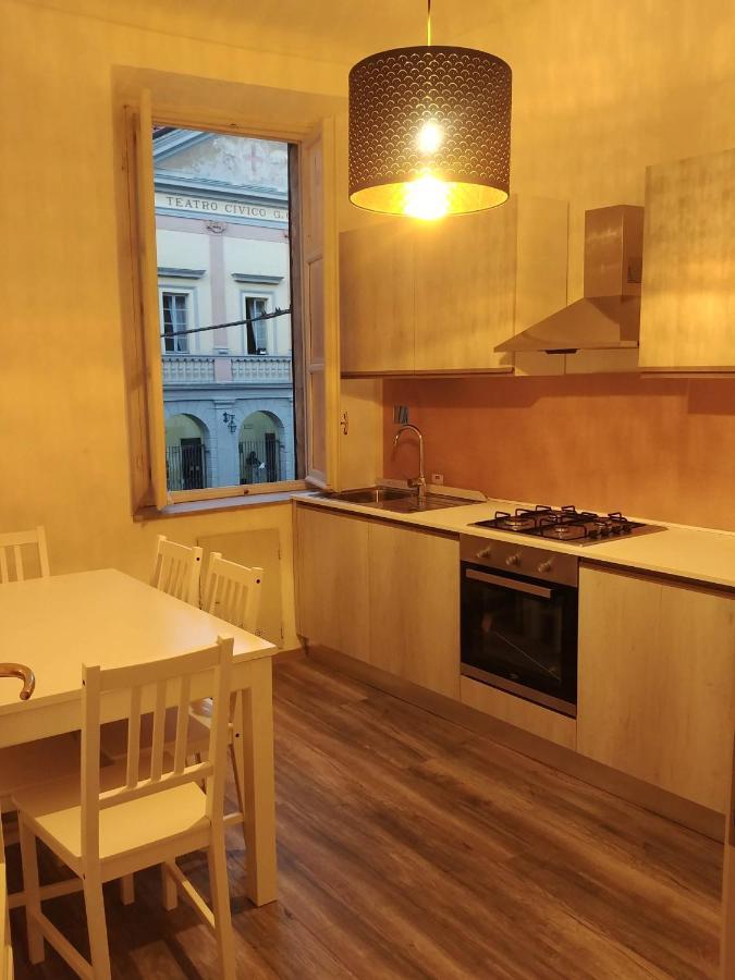 Dolce Eporedia Intero Alloggio Nel Centro Storico Ivrea Ngoại thất bức ảnh